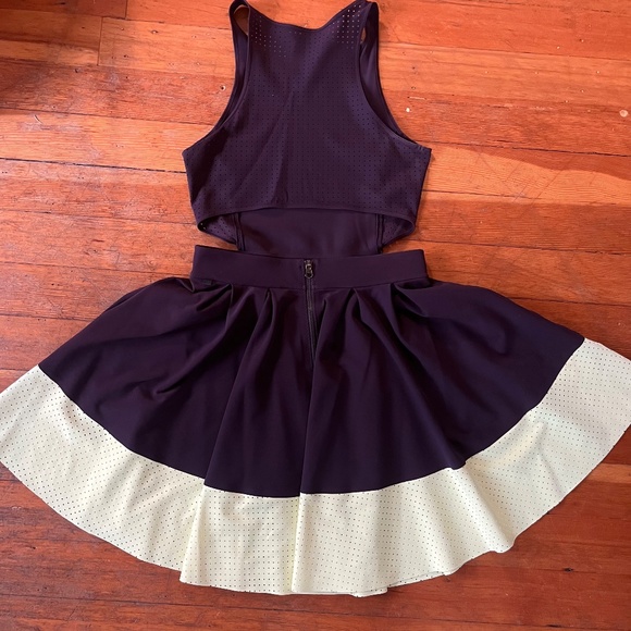 Lululemon Away Dresssize 8 - Picture 9 of 14